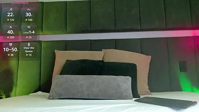 luna blannco online show from 03-17-26, 02:20