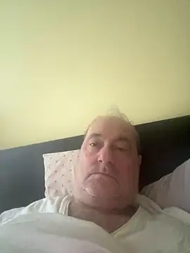 Snapshot of csikar chatting on 04-24-26, 04:37 csikar online show from 04-24-26, 04:37