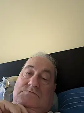 Snapshot of csikar chatting on 04-27-26, 05:49 csikar online show from 04-27-26, 05:49