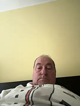 Snapshot of csikar chatting on 05-11-26, 04:51 csikar online show from 05-11-26, 04:51