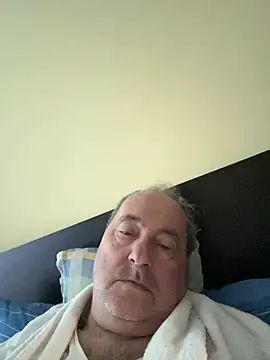 Snapshot of csikar chatting on 05-13-26, 04:32 csikar online show from 05-13-26, 04:32