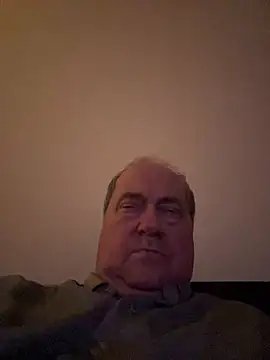 Snapshot of csikar chatting on 05-19-26, 08:26 csikar online show from 05-19-26, 08:26