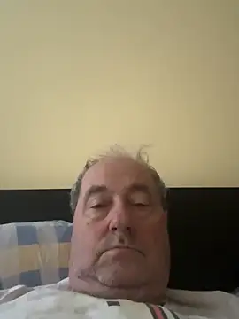 Snapshot of csikar chatting on 05-28-26, 05:05 csikar online show from 05-28-26, 05:05