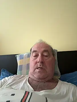 Snapshot of csikar chatting on 06-01-26, 06:04 csikar online show from 06-01-26, 06:04