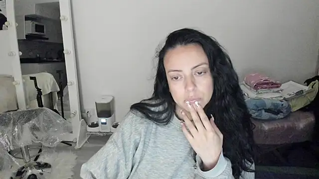 antonellablake  online show from 04-28-26, 04:06