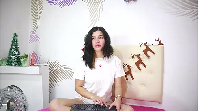 Snapshot of AlexiaClark7 chatting on 12-14-25, 03:23 AlexiaClark7 online show from 12-14-25, 03:23