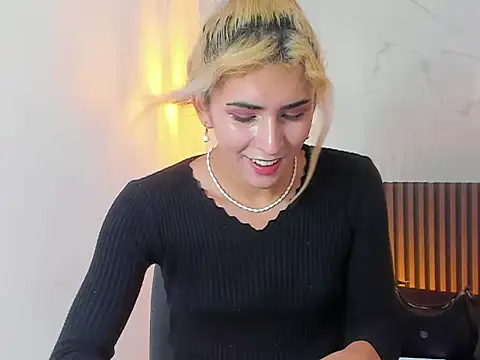 Snapshot of isa_fox_23 chatting on 07-28-26, 01:10 isa fox 23 online show from 07-28-26, 01:10
