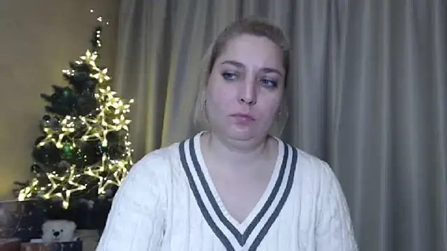 Snapshot of sweetpussy13 chatting on 01-05-25, 10:21 sweetpussy13 online show from 01-05-25, 10:21