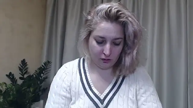 Snapshot of sweetpussy13 chatting on 01-30-25, 06:46 sweetpussy13 online show from 01-30-25, 06:46