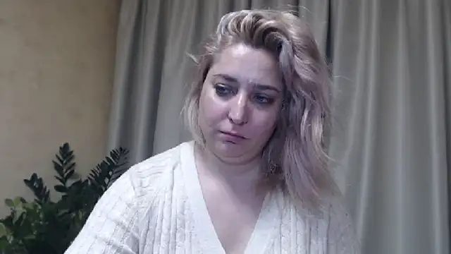 Snapshot of sweetpussy13 chatting on 02-01-25, 10:26 sweetpussy13 online show from 02-01-25, 10:26