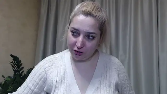 Snapshot of sweetpussy13 chatting on 03-02-25, 07:21 sweetpussy13 online show from 03-02-25, 07:21