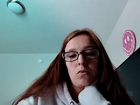 Snapshot of redremmi chatting on 12-15-25, 06:12 redremmi online show from 12-15-25, 06:12