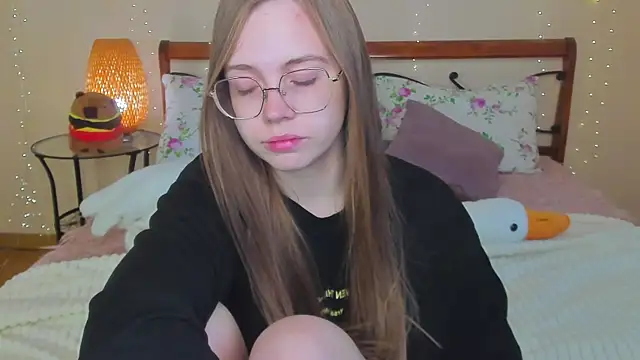 Snapshot of miya_soft chatting on 06-22-26, 01:40 miya soft online show from 06-22-26, 01:40