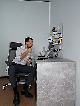 Snapshot of Lovebackground chatting on 12-27-24, 11:28 Lovebackground online show from 12-27-24, 11:28