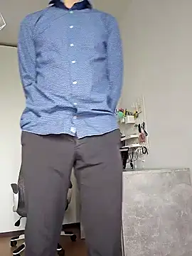 Snapshot of Lovebackground chatting on 09-29-25, 07:35 Lovebackground online show from 09-29-25, 07:35