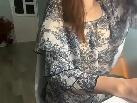 Chichi 86 online show from 05-15-26, 03:19