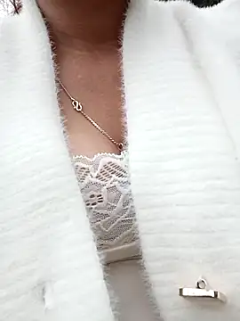 ngaytho004 online show from 12-16-25, 09:47