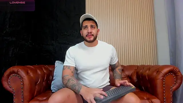 KyleNorth  online show from 04-18-26, 06:56