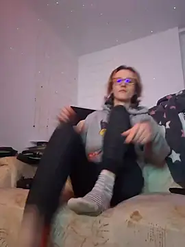 Snapshot of KoruYang chatting on 12-21-25, 09:22 KoruYang online show from 12-21-25, 09:22