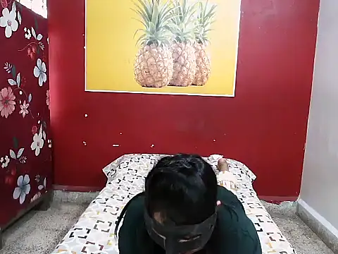 Lovelycouple25 online show from 03-18-26, 07:22