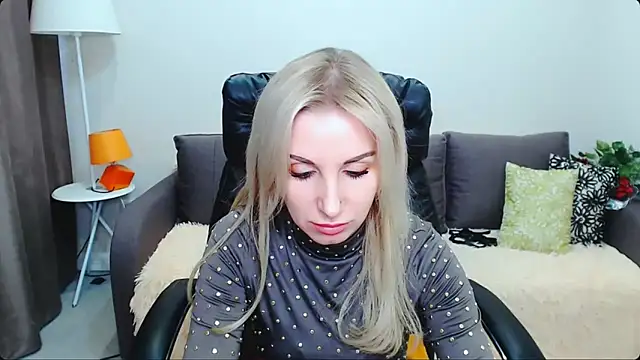 Hanna--Sweet online show from 03-07-26, 09:17