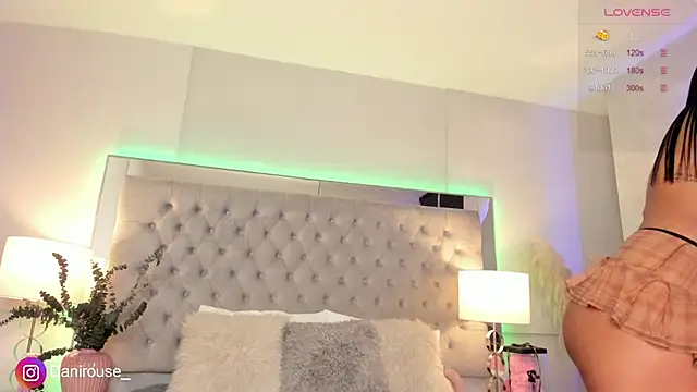 Danirouse online show from 04-23-26, 06:03