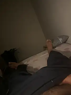 Snapshot of Night_outcam chatting on 01-15-26, 08:56 Night outcam online show from 01-15-26, 08:56