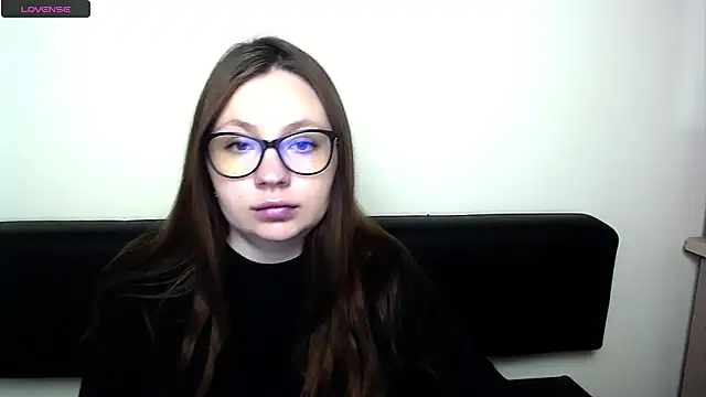 LiliaErmi online show from 04-11-26, 06:18