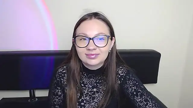 Snapshot of LiliaErmi chatting on 06-18-26, 06:24 LiliaErmi online show from 06-18-26, 06:24