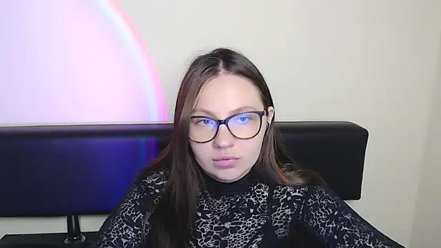 Snapshot of LiliaErmi chatting on 06-18-26, 09:14 LiliaErmi online show from 06-18-26, 09:14