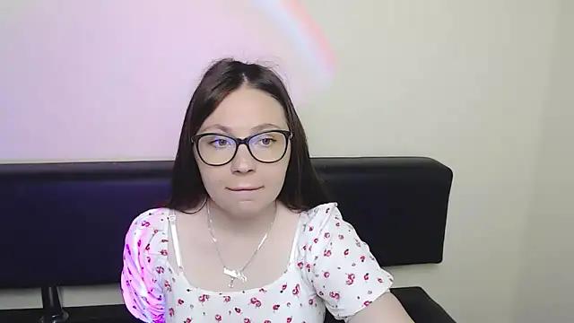 Snapshot of LiliaErmi chatting on 06-20-26, 06:49 LiliaErmi online show from 06-20-26, 06:49