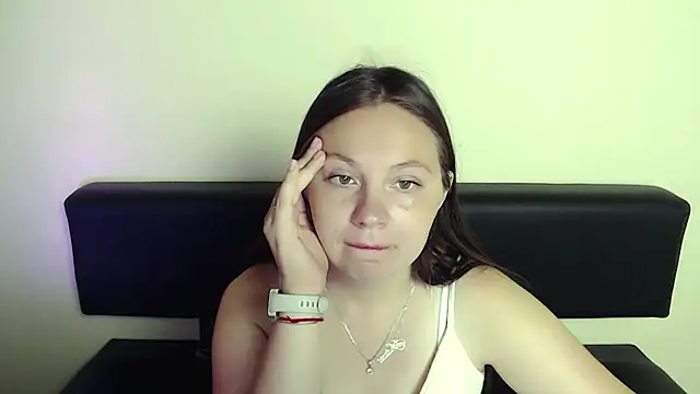 Snapshot of LiliaErmi chatting on 08-06-26, 06:04 LiliaErmi online show from 08-06-26, 06:04