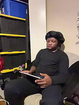 YourLittleBoyfriend online show from 02-24-26, 01:47