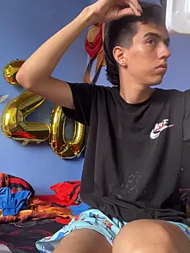 Juan Gomezz26 online show from 02-05-26, 08:02