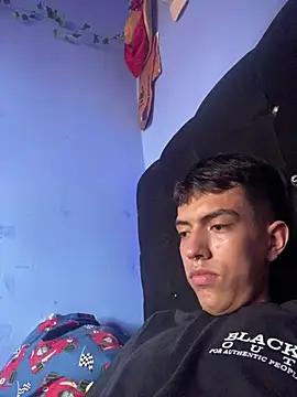 Juan Gomezz26 online show from 04-07-26, 09:26