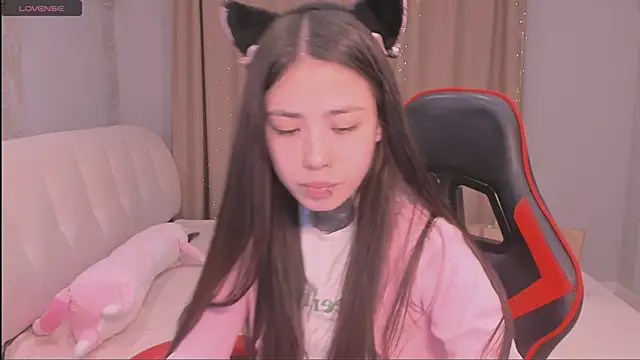 Kendall Nox online show from 12-18-25, 09:10