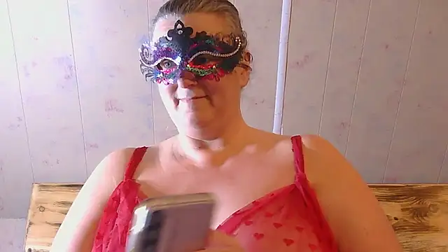 Snapshot of MommaBear5676 chatting on 01-12-26, 07:41 MommaBear5676 online show from 01-12-26, 07:41