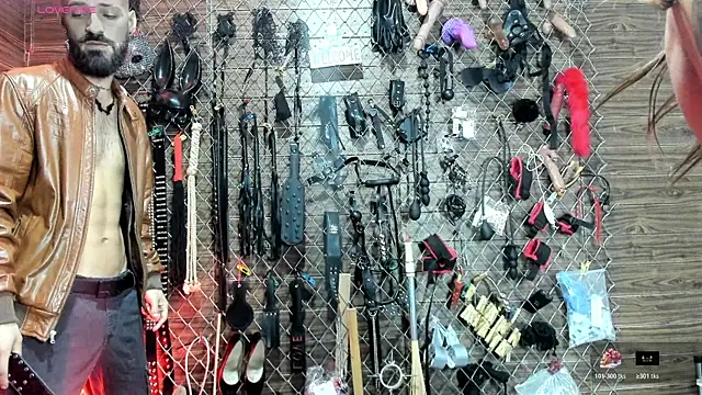 Snapshot of Hardcore_Room_Bdsm chatting on 12-17-25, 08:59 Hardcore Room Bdsm online show from 12-17-25, 08:59