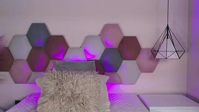 Snapshot of PaulinaSaint chatting on 01-16-26, 06:56 PaulinaSaint online show from 01-16-26, 06:56