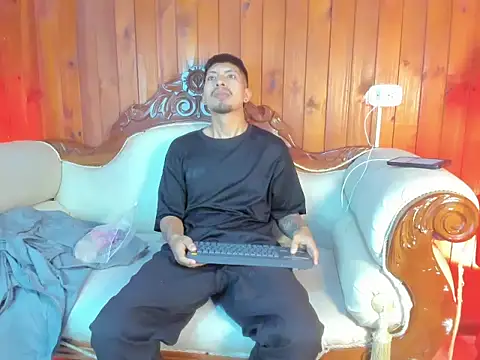 Snapshot of AxelAndJeremy2 chatting on 12-17-25, 03:01 AxelAndJeremy2 online show from 12-17-25, 03:01