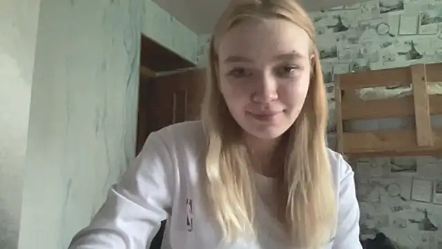 Snapshot of Leifuture chatting on 05-30-26, 01:08 Leifuture online show from 05-30-26, 01:08