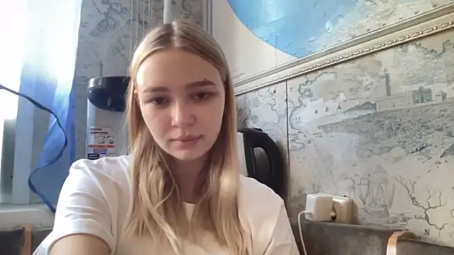 Snapshot of Leifuture chatting on 06-29-26, 05:46 Leifuture online show from 06-29-26, 05:46