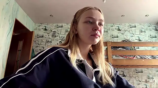 Snapshot of Leifuture chatting on 07-04-26, 01:34 Leifuture online show from 07-04-26, 01:34