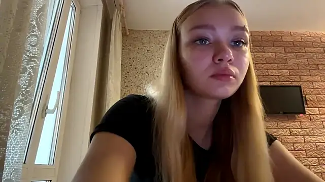 Snapshot of Leifuture chatting on 07-16-26, 02:28 Leifuture online show from 07-16-26, 02:28