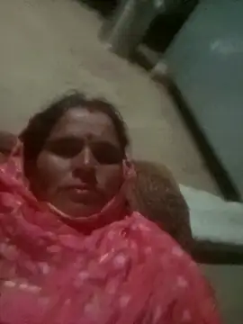 Snapshot of Pinki_rajak chatting on 03-08-26, 03:05 Pinki rajak online show from 03-08-26, 03:05