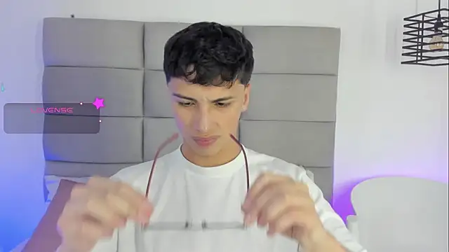 JoshClaarktt online show from 04-01-26, 04:02