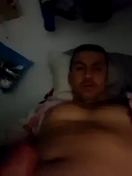 Snapshot of Monitoivan chatting on 12-21-25, 08:43 Monitoivan online show from 12-21-25, 08:43