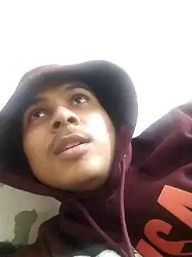 Snapshot of Niteenku chatting on 12-17-25, 02:12 Niteenku online show from 12-17-25, 02:12