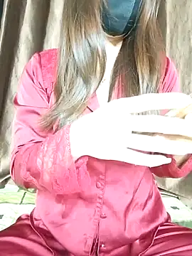 Snapshot of Baby_girl1 chatting on 12-14-25, 06:52 Baby girl1 online show from 12-14-25, 06:52