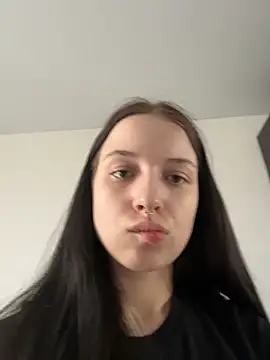 Snapshot of AlicePowells chatting on 05-30-26, 11:07 AlicePowells online show from 05-30-26, 11:07